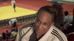 프랑스 여자유도 대표팀의 니앙은 소방관이란 특별한 경력을 가졌다.