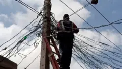 Wani ma'ikacin wutar lantarki