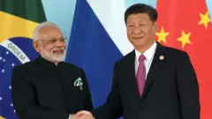 मोदी और जिनपिंग की फ़ाइल तस्वीर