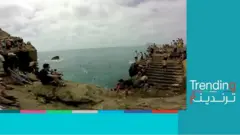 ”قفزة الموت“ على شواطىء المغرب..نصيحة من مجرب!