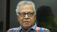 সাহিত্যিক সমরেশ মজুমদার (১৯৪২ - ২০২৩)