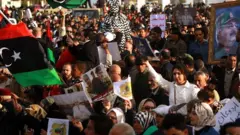 Hafter destekçilerinin Bingazi'deki protesto gösterisi