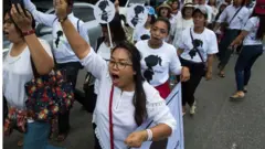 လိင်ပိုင်းဆိုင်ရာ မတရားပြုကျင့်ခံရတဲ့ ဗစ်တိုးရီးယားအမှု တရားမျှတမှုရှိရေး ဆန္ဒပြတောင်းဆိုခဲ့ကြ