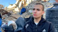 أحمد أبو سيف، السجين في جناح الأحداث بسجن مجدو، يقول إنه تم نزع أظافر قدميه أثناء التحقيق معه