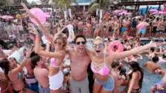 Una fiesta de spring break en Cancún
