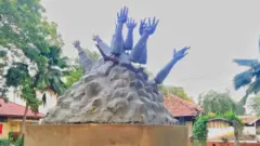 යුද්ධයෙන් මියගියවුවන් සමරන ස්මාරකය