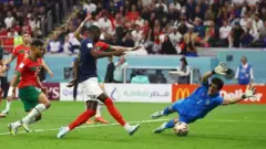 من مباراة فرنسا والمغرب