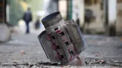 Неразорвавшая ракета реактивного миномета в Степанакерте