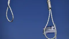 เชือกแขวนคอ