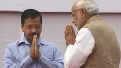 अरविंद केजरीवाल, नरेंद्र मोदी