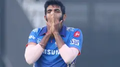 மும்பை அணியின் ஜஸ்பிரித் பும்ரா