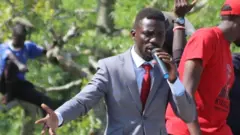 Bobi Wine yagirizwa kurenga ku mategeko yo kurwanya Covid-19