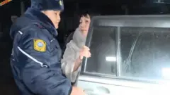 Судьянын ичимдик ичип алып машина айдап жүргөнүн жергиликтүү журналисттер видеого тартып чыгарышкан
