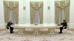 Путін Зеленському: "Терпи, моя красуне"