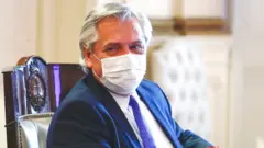 अर्जेंटिनाचे राष्ट्राध्यक्ष अल्बेर्टो फर्नांडिज