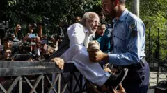 پی ٹی آئی