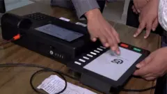 ইভিএম ব্যবহার নিয়ে বিতর্ক রয়েছে