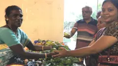சென்னைவாசிகளுக்கு சந்தை அனுபவம் தரும் பெண் விவசாயிகள்