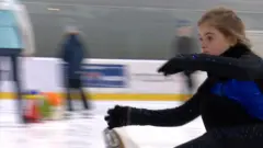 Орнела тренируется на льду