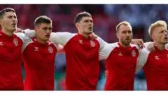 क्रिस्चेन एरिक्सेन (दायाँबाट दोस्रो)