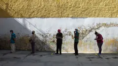 Fila para votação em Caracas