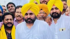 ਸੋਸ਼ਲ ਮੀਡੀਆ 'ਤੇ ਵੀ ਤਸਵੀਰਾਂ ਰਾਹੀਂ ਇਹ ਦਿਖਾਇਆ ਜਾ ਰਿਹਾ ਹੈ ਕਿ ਭਗਵੰਤ ਮਾਨ ਨੂੰ ਮਿਲਣ ਲਈ ਵੱਡੀ ਗਿਣਤੀ ਵਿੱਚ ਰੋਜ਼ਾਨਾ ਲੋਕ ਉਨ੍ਹਾਂ ਦੇ ਘਰ ਆਉਂਦੇ ਹਨ।