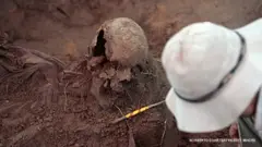 A Comissão da Verdade e Justiça do Paraguai, criada en 2004, determinou que mais de 423 pessoas desapareceram durante o regime de Stroessner