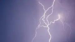 መብረቅ