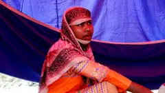 મહિલા