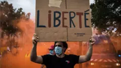 Protesto em Paris