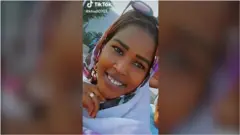 "أكثر كلمة أسمعها هي كلمة خادمة"