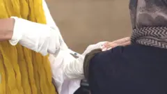 کورونا ویکسین
