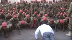 Ra'isulwasaaraha Itoobiya oo la jimicsanaya ciidan