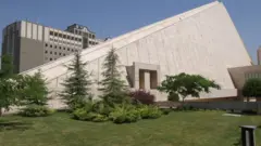 کسب و کارهای اینترنتی نگران محدود شدن اینترنت به وسیله مجلس هستند