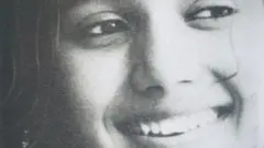 কবরীর লেখা 'স্মৃতিটুকু থাক' গ্রন্থের প্রচ্ছদ