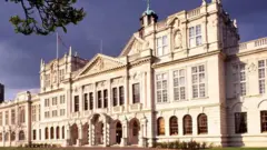 جامعة كارديف
