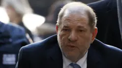 Uwahoze ahingura amareresi i Hollywood Harvey Weinstein ashitse muri sentare kuri uyu wa mbere