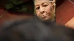 Komunitas transpuan mengalami kesulitan ketika mengklaim jaminan kematian dari BPJS-TK karena tidak memiliki ahli waris sehingga kesulitan membiayai pemakaman