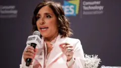 ليندا ياكارينو