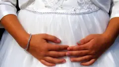 آمار رسمی ایران از ازدواج دختران زیر ۱۴ ساله