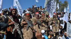 احتمال تمدید ماندن نیروهای ائتلاف در افغانستان؛ طالبان می‌گویند اگر نروید حمله می‌کنیم