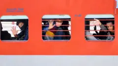 रेल