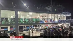 ရန်ကုန် - ဒလမြစ်ကူးသင်္ဘောပေါ်မှာ ပေါက်ကွဲမှုဖြစ်