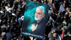 Jenerali Soleimani yaboneka ko ari we mutegetsi agira ubwa kabiri mu gihugu imbere y'urpfu rwiwe