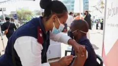 Di number of men wey dey gree take di covid19 vaccine dey small for South Africa Eastern Cape province