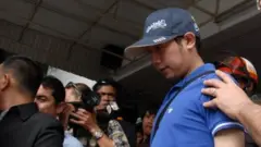 นายวรยุทธ อยู่วิทยา