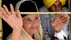 ਪਾਕਿਸਤਾਨ ਜਾਂਦੇ ਸਿੱਖ ਸ਼ਰਧਾਲੂ
