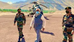 लेह में प्रधानमंत्री मोदी