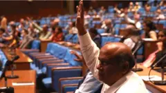 सांसदहरू