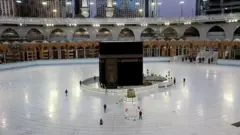 the Grand Mosque complex in Saudi Arabia